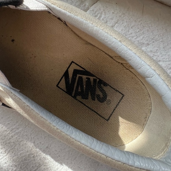 Vans classic slip on shoes - Picture 3 of 11